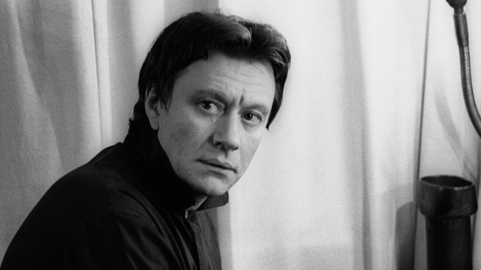 Сергей Безруков считает эту роль Андрея Миронова гениальной, а зрители скучной и неубедительной